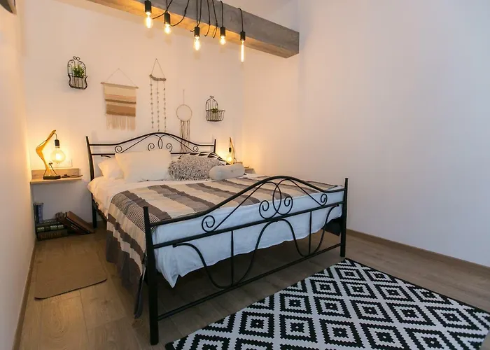 Del Molo Apartment *